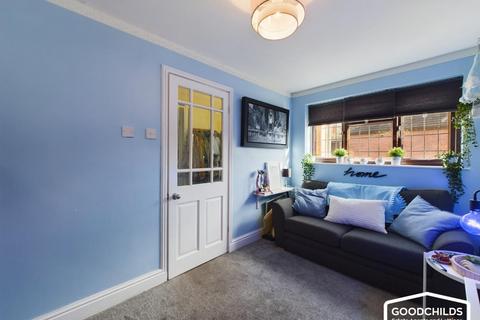 6 Aldeburgh Close, Walsall, WS3 3TU
