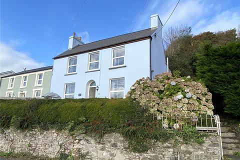 Milford Haven - 4 bedroom semi-detached house to rent