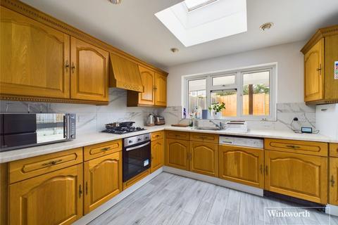 14 Summit Close, London, NW9 0UL