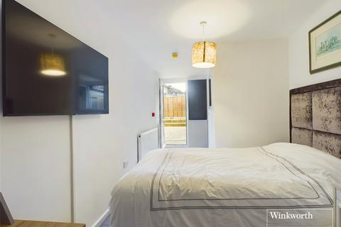 14 Summit Close, London, NW9 0UL