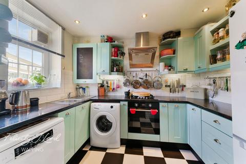2 bedroom flat for sale, Green Bank, Wapping, E1W