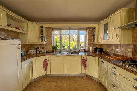 5, Valley Court Valley Road, Portishead, Bristol, BS20 8QY