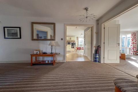 5, Valley Court Valley Road, Portishead, Bristol, BS20 8QY