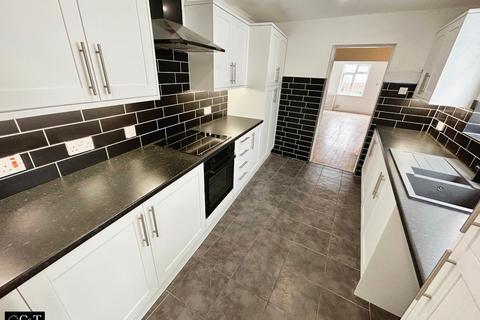 2 bedroom end of terrace house for sale, Vale Street, Dudley
