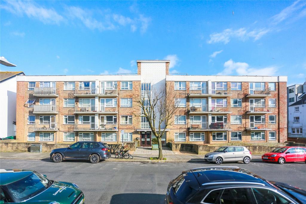 Clarke Court, Walsingham Road, Hove, BN3 2 bed apartment for sale £
