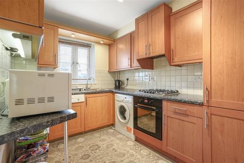 118 Goddard Place, London, N19 5GT