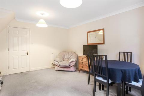 118 Goddard Place, London, N19 5GT