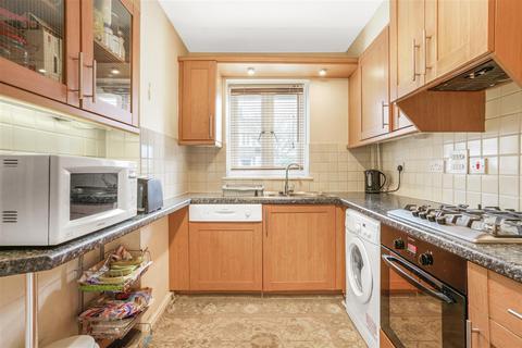 118 Goddard Place, London, N19 5GT