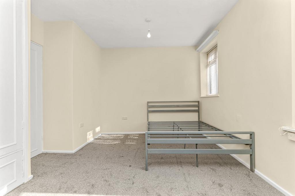 Lounge Bedroom....