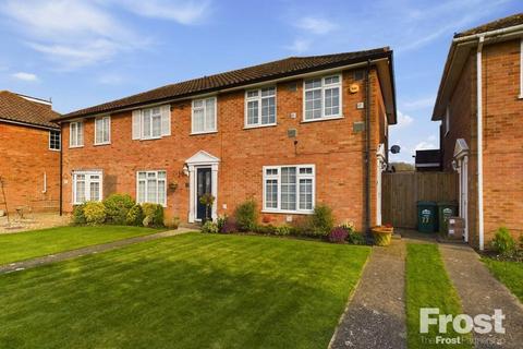 75 Hithermoor Road, Staines-upon-thames, TW19 6AR