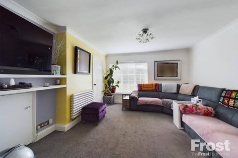 75 Hithermoor Road, Staines-upon-thames, TW19 6AR