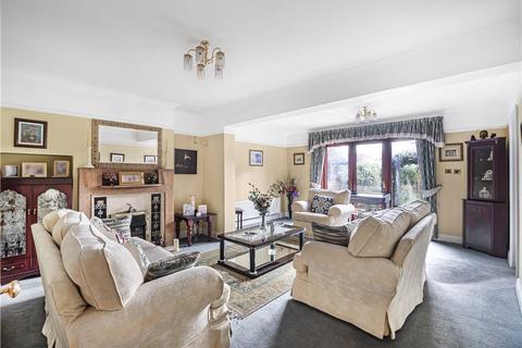 142 Twickenham Road, Hanworth, Feltham, TW13 6HD
