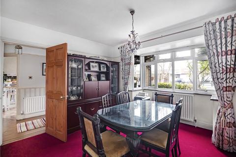 142 Twickenham Road, Hanworth, Feltham, TW13 6HD