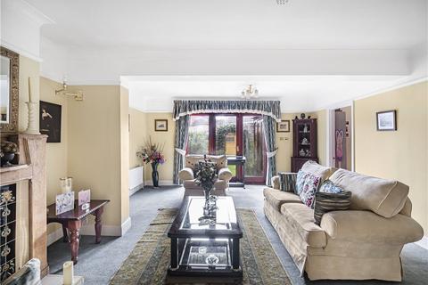 142 Twickenham Road, Hanworth, Feltham, TW13 6HD
