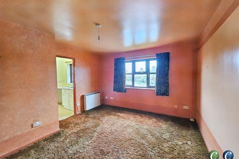 2 bedroom terraced house for sale, Woodford End, Chadsmoor, Cannock, WS11 5JQ