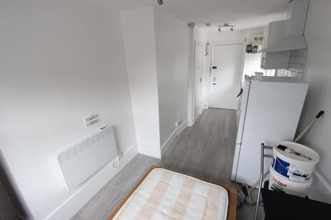 1 bedroom flat to rent, St. Michael's Terrace, London N22