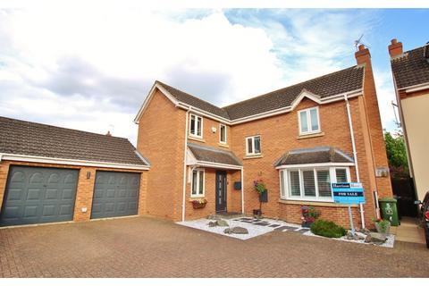 4 bedroom detached house for sale, Crystal Drive, Cambs PE2