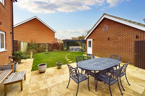 4 bedroom detached house for sale, Spindle End, Dereham