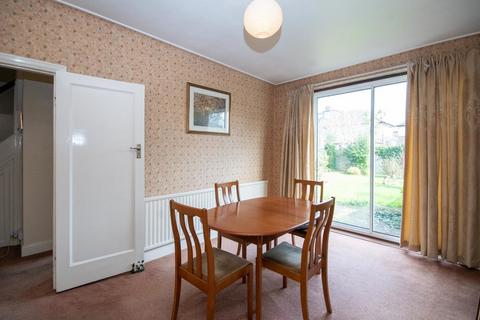 12 Lawrence Road, Pinner, HA5 1LH