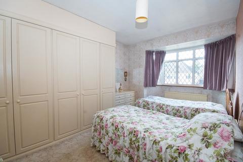12 Lawrence Road, Pinner, HA5 1LH