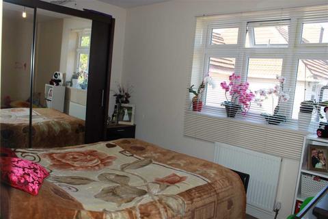 2 bedroom end of terrace house for sale, Grafton Road, DAGENHAM