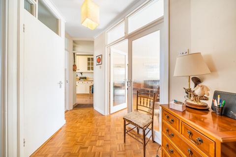 Flat 19, Lansdowne Carlton Drive, London, SW15 2BY