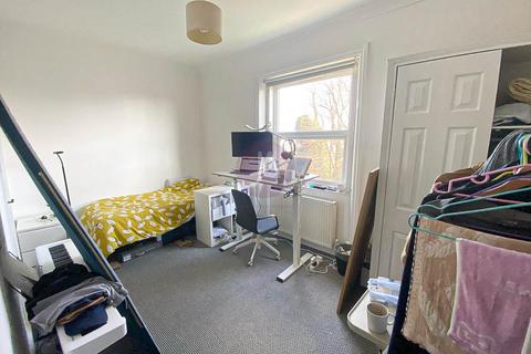 Studio to rent, West End Lane, West Hampstead, London, NW6