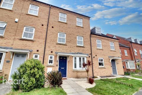 4 bedroom townhouse for sale, Greenfinch Crescent, Witham St Hughs