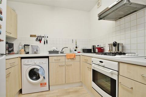 1 bedroom flat for sale, Knaphill, Woking GU21