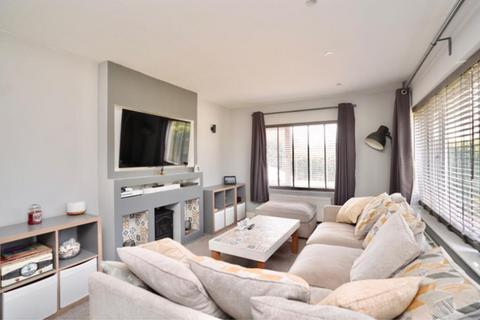 300 Herne Road, Ramsey St Marys, Huntingdon, PE26 2TD
