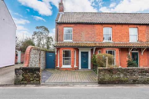 2 bedroom end of terrace house for sale, Holt