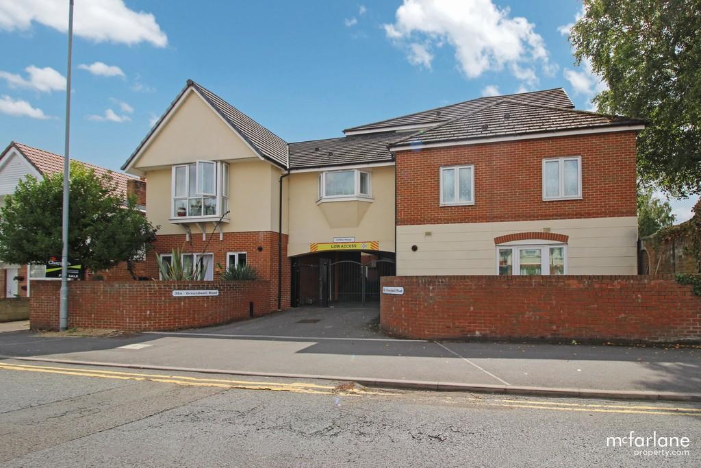 Groundwell Road, Swindon SN1 2 bed apartment £1,000 pcm (£231 pw)