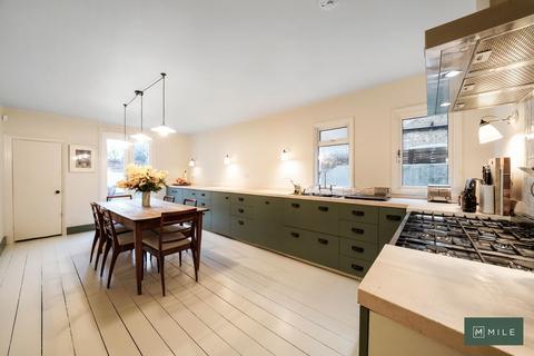 11 Rainham Road, London, NW10 5DS