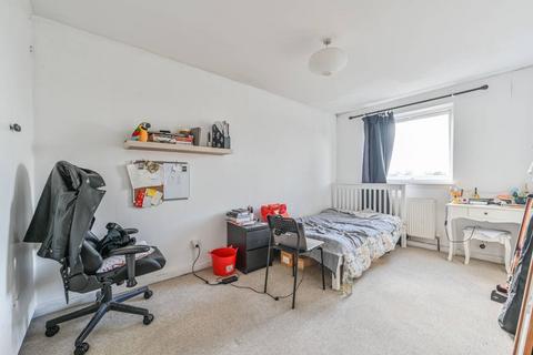 3 bedroom flat for sale, Culvert Road, Battersea, London, SW11