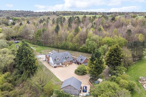 Spoondell Bungalow Whipsnade Road, Kensworth, Dunstable, LU6 2NB