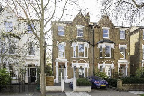 2 bedroom flat to rent, Harvard Road, Chiswick, London, W4