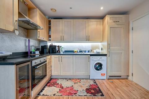 Luminosity Court, Ealing, London, W13