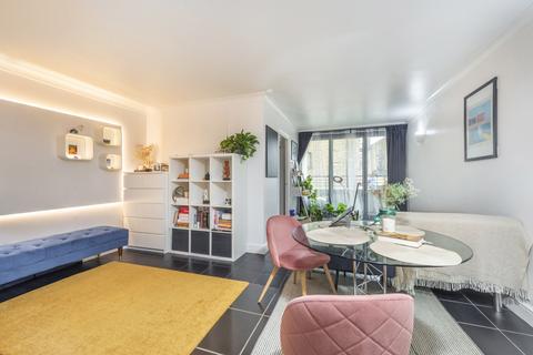 1 bedroom flat for sale, Wheel House, 1 Burrells Wharf Square, London