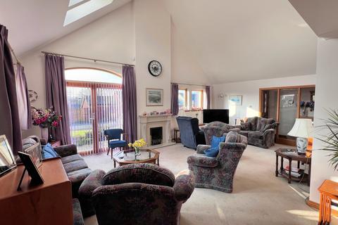 4 bedroom detached bungalow for sale - 16 Rossway Road Kirkcudbright
