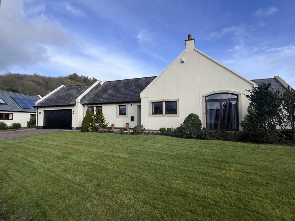 16 Rossway Road Kirkcudbright 4 bed detached bungalow for sale £380,000