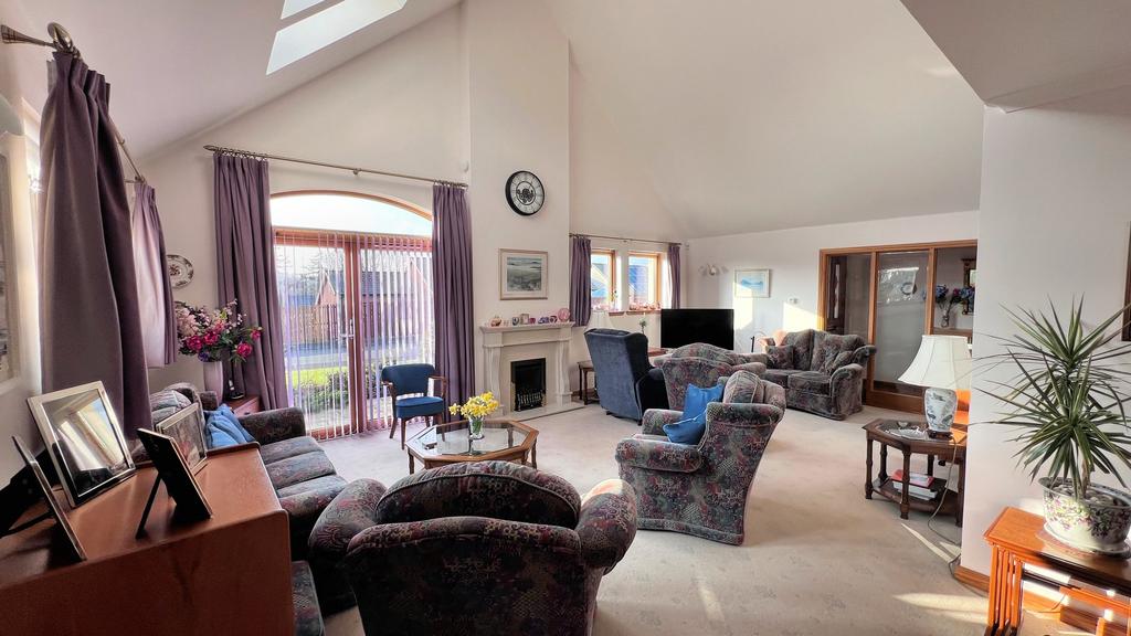 16 Rossway Road Kirkcudbright 4 bed detached bungalow for sale £380,000