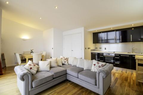 2 bedroom apartment to rent, Riverside Way, Leeds LS1