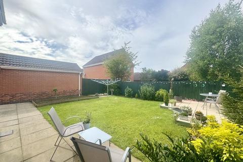6 Pendeen Close, New Waltham, Grimsby, DN36 4GQ
