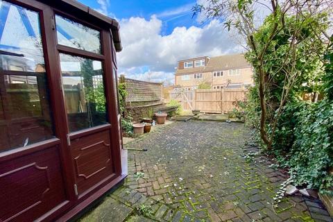 3 bedroom terraced house for sale, Hurst Road, Bexley