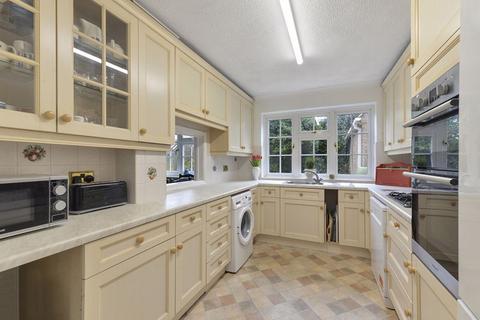 17 Allington Drive, Tonbridge, TN10 4HH