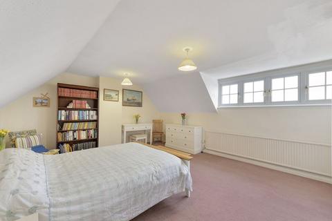 17 Allington Drive, Tonbridge, TN10 4HH