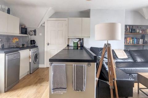 2 bedroom apartment for sale, High Street, Haslemere