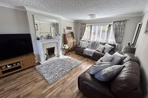 3 bedroom detached house for sale, Meadowbank, Old Colwyn