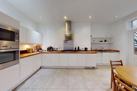 2 bedroom flat for sale, 3 Haldane Terrace, Newcastle upon Tyne NE2