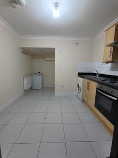 1 bedroom ground floor flat to rent, Penrhyn Crescent